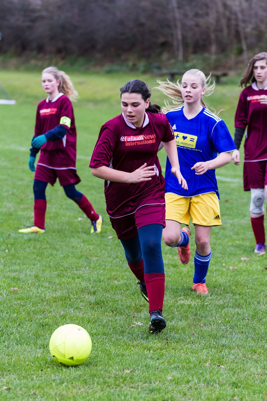 Bild 149 - B-Juniorinnen TSV Gnutz o.W. - SV Henstedt Ulzburg II : Ergebnis: ca. 5:0